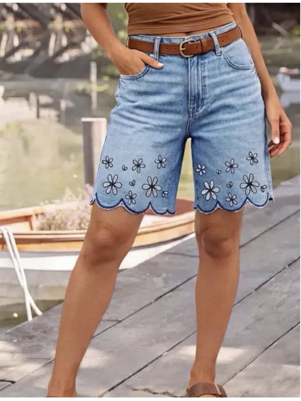 Flamingals Floral Embroidery Scallop Trim Mid Rise Denim Bermuda Shorts L